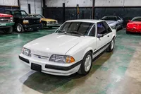 1_1991-Ford-Mustang-Oxford White-107446--33.jpg